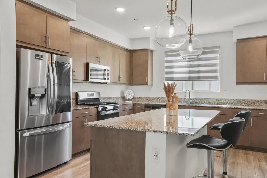 5261 Beachfront Cove Street 174, San Diego, California 92154 home-pic-12